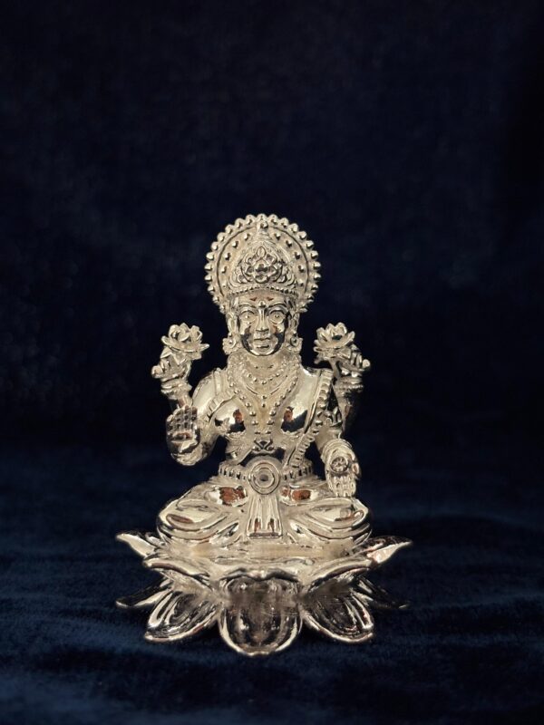 kamallaxmi कमळावरची लक्ष्मी (Kamlavarchi Laxmi )
